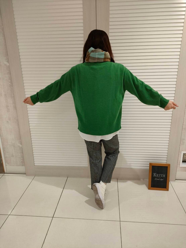 オーバーサイズニットの着こなし KEITH