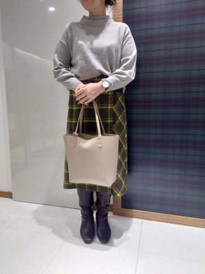 カジュアルなスカートスタイル KEITH