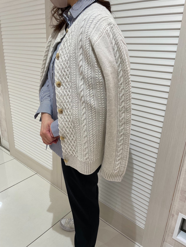 ケーブルニットコーデ KEITH