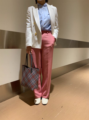 白いジャケットの春コーデ KEITH