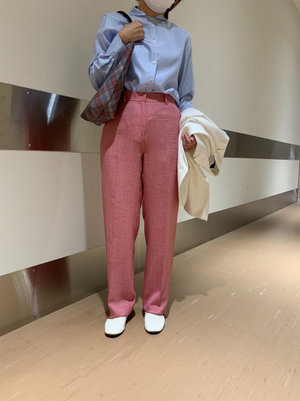 白いジャケットの春コーデ KEITH