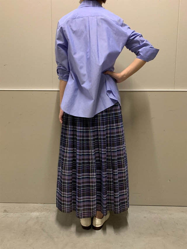 ブルーシャツのコーディネート KEITH