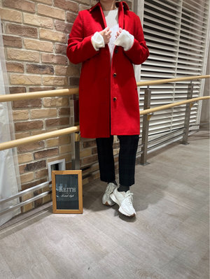 ビビッドカラーのコートスタイル KEITH