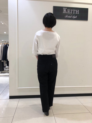 春のブラックデニムコーデ KEITH