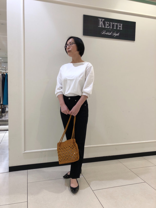 春のブラックデニムコーデ KEITH