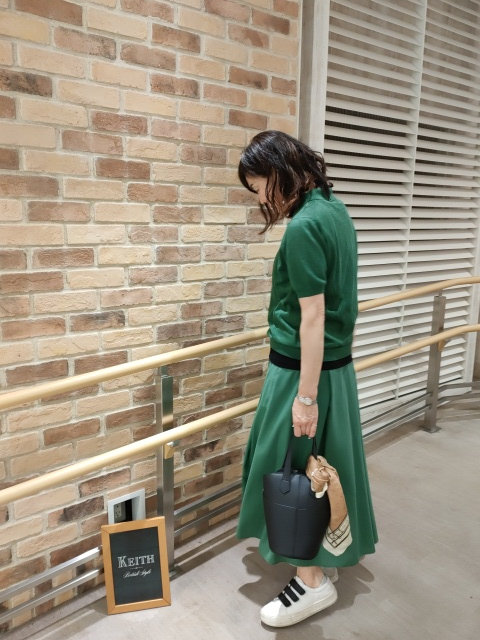 ワントーンコーデ KEITH