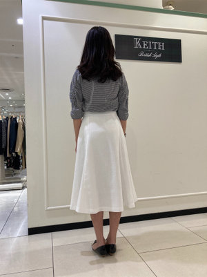 思いきって白と合わせて夏らしくコーディネート KEITH