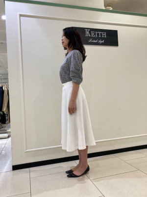思いきって白と合わせて夏らしくコーディネート KEITH