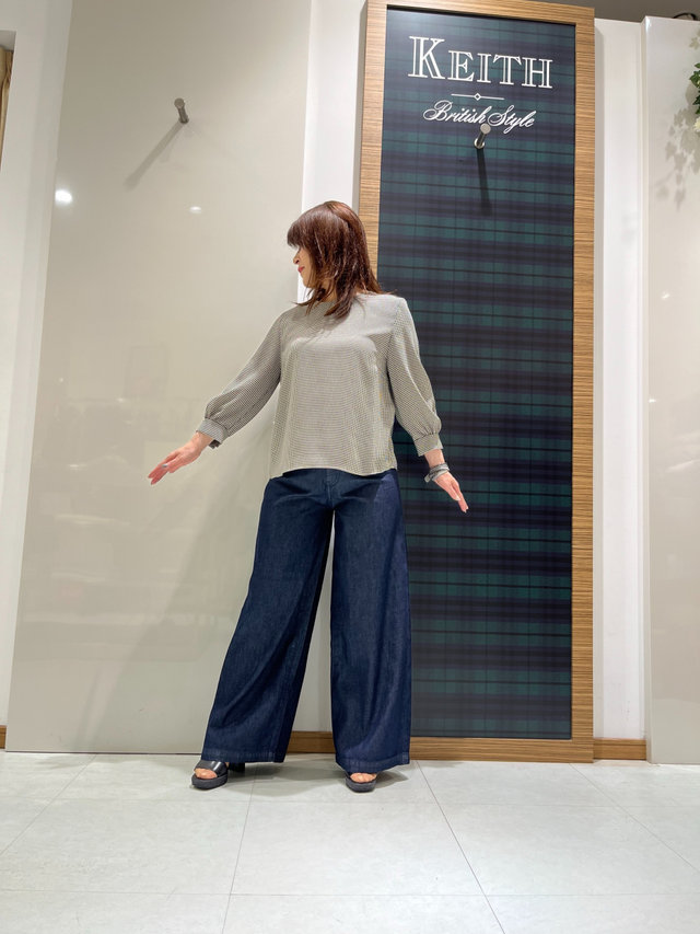 ワイドデニムのきれいめコーデ KEITH