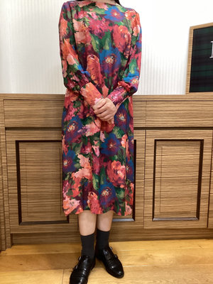 リバティプリントのワンピース！！ KEITH