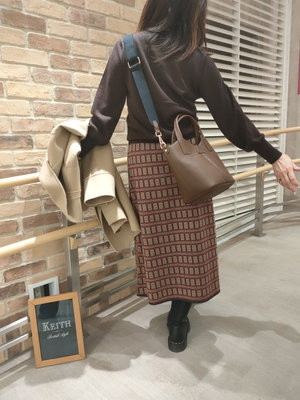 薄手ニットのコーディネート KEITH