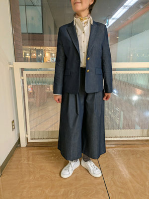 春はデニム素材のセットアップ KEITH