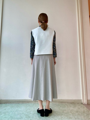 【レースニットベスト】で春の重ね着コーディネート KEITH