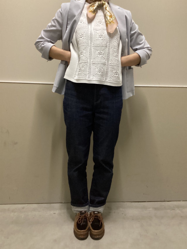 ピンストライプ柄ジャケットのコーディネート KEITH