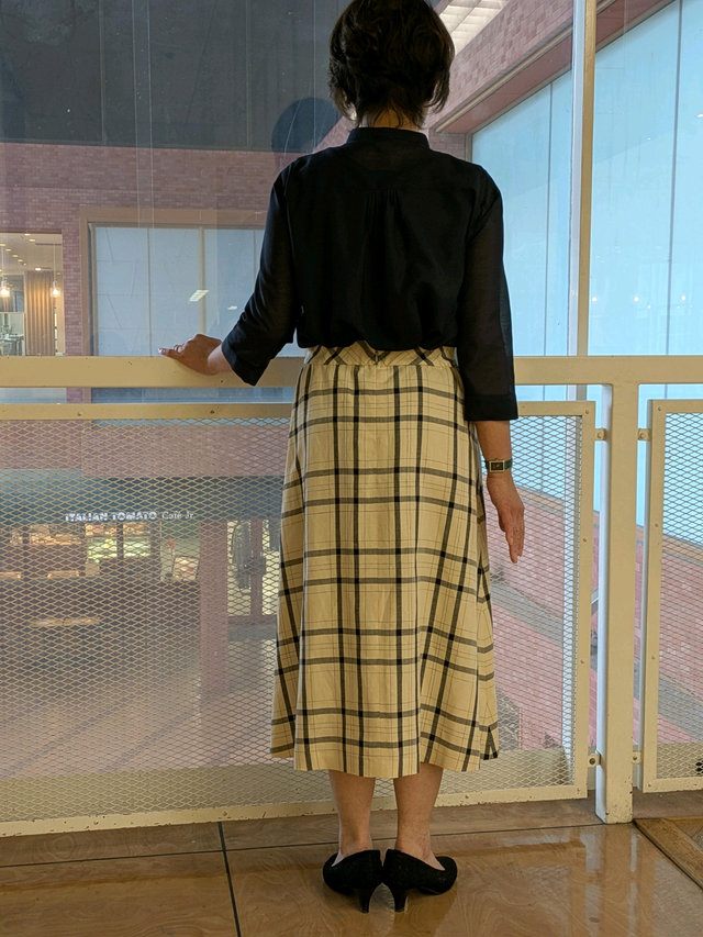 夏のブラウスコーデ① KEITH