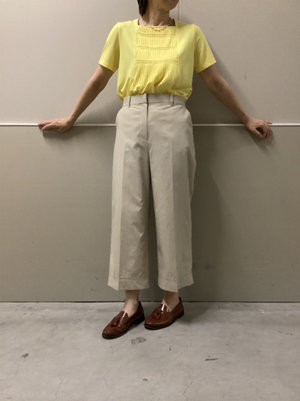 ベージュのセットアップコーデ KEITH