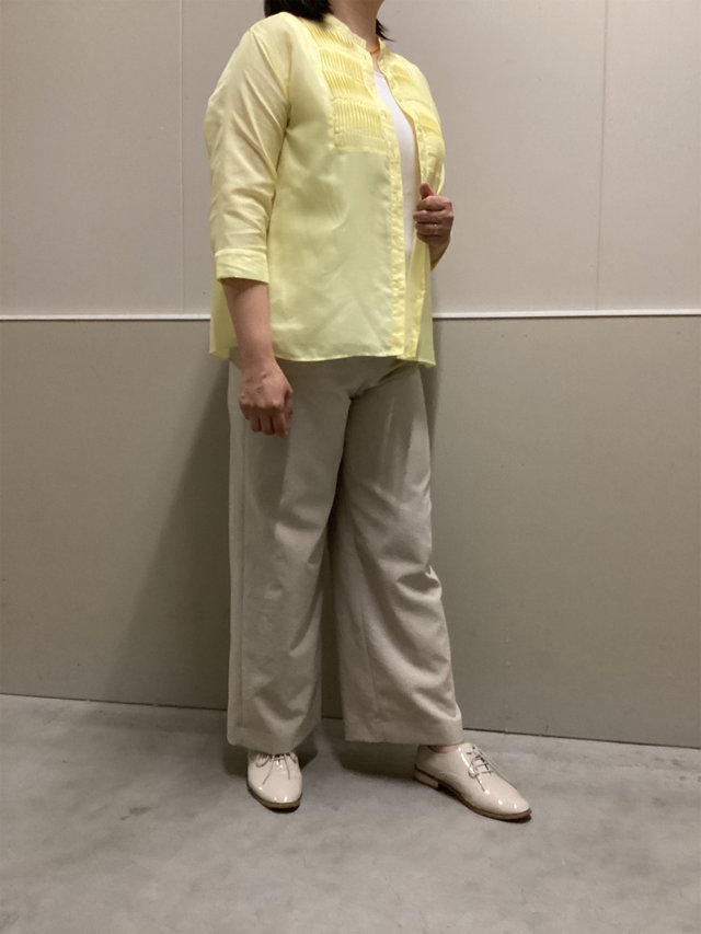 ブラウスとパンツの軽やかコーデ KEITH