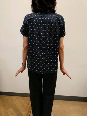 夏のブラウススタイル KEITH