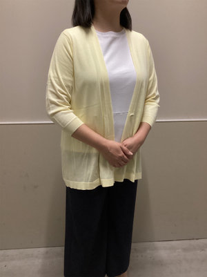 cool素材カーディガンのさっぱり無地コーデ KEITH