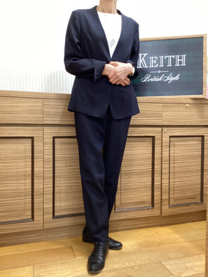 気合いの入るパンツスーツ KEITH
