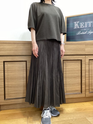 ワントーンコーデ KEITH