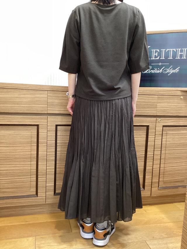 ワントーンコーデ KEITH