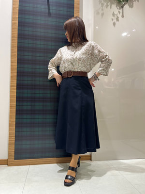 お気に入りのブラウス KEITH