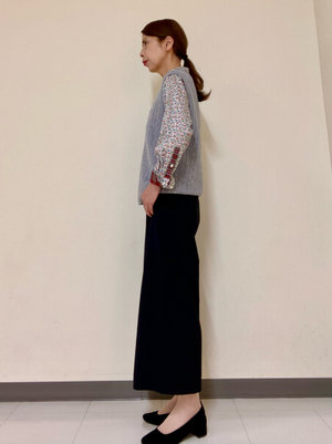 【ニットベスト】をアクセントにした大人カジュアルコーデ KEITH