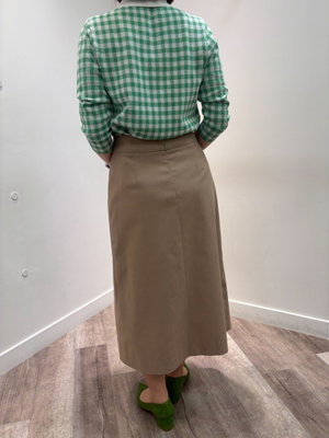 グリーンで遊び心を添えた春コーデ KEITH