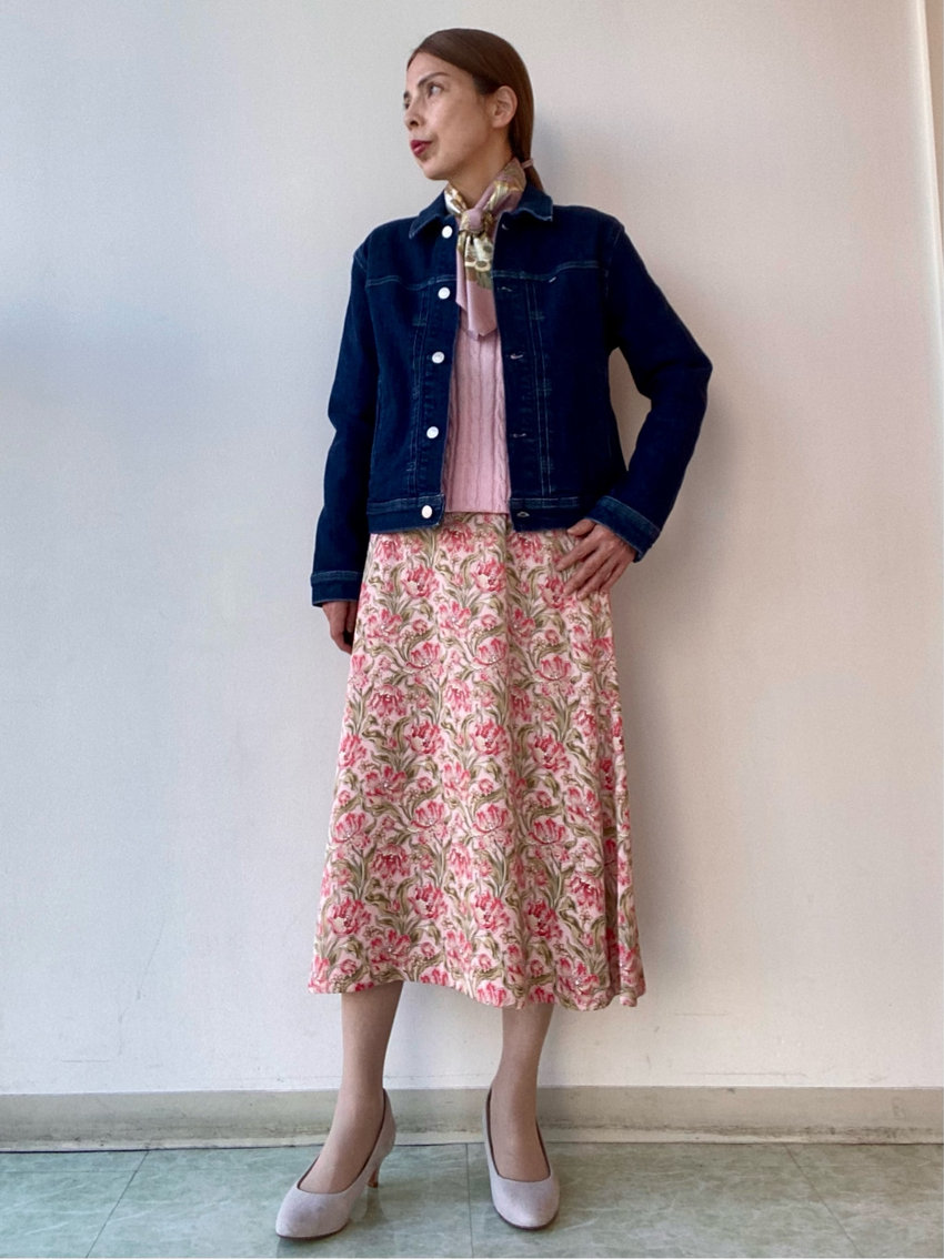 【ガーデンフローラルスカート】できれいめカジュアルコーデ KEITH