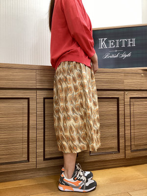 マンダリンカラーコーデ KEITH