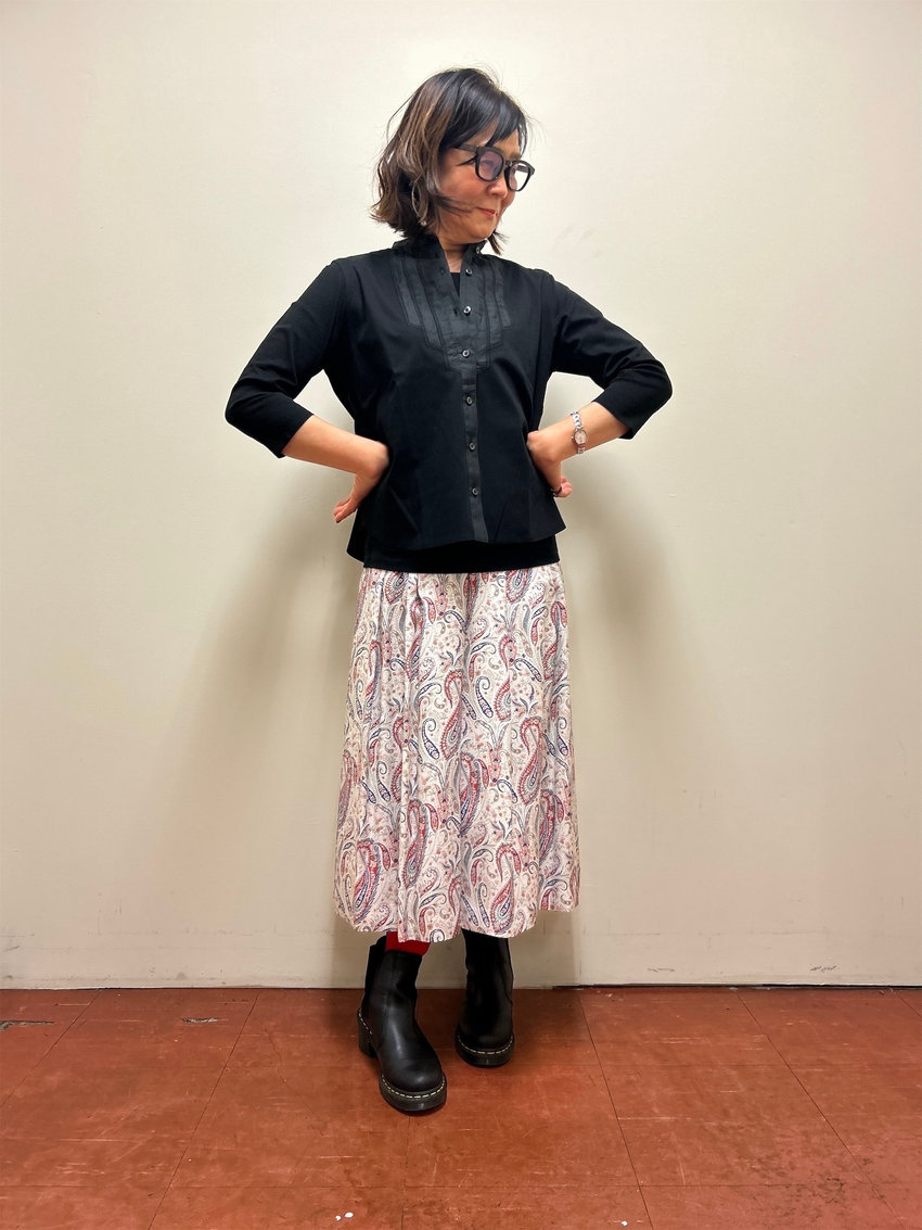 柄スカートコーデ KEITH