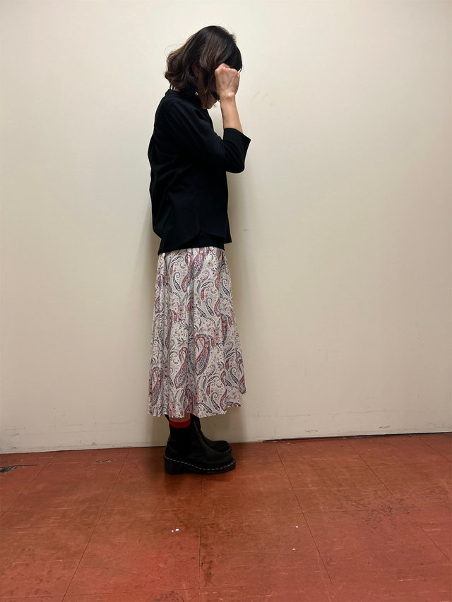 柄スカートコーデ KEITH