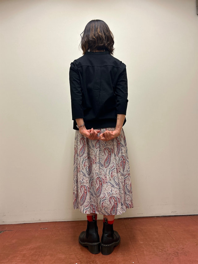 柄スカートコーデ KEITH