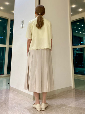 【ストライプブラウス】で清涼感あふれる大人コーデ KEITH