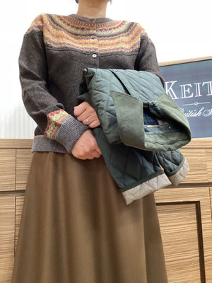 上質なニットを纏う KEITH