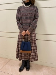 ブルーをアクセントにして SCAPA