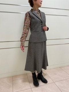 コートインのおしゃれにおすすめのベスト SCAPA