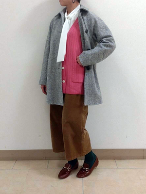 アクセントのピンクニット SCAPA