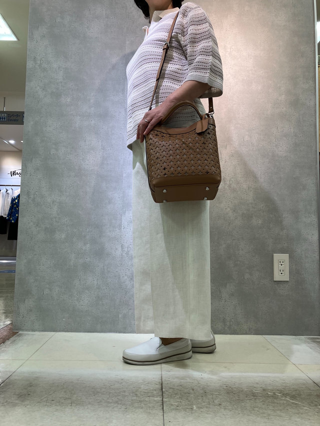 大人カジュアルコーデ SCAPA