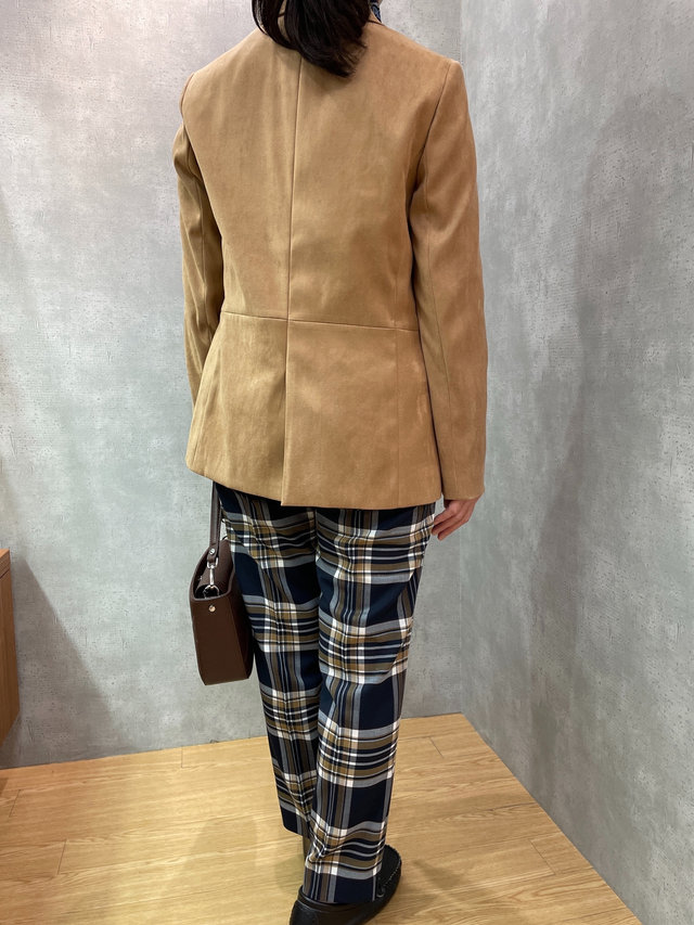 秋のジャケットコーデ SCAPA