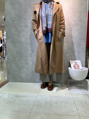 秋コートコーデ SCAPA