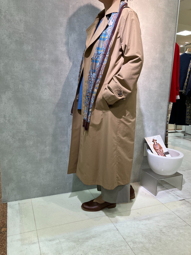 秋コートコーデ SCAPA