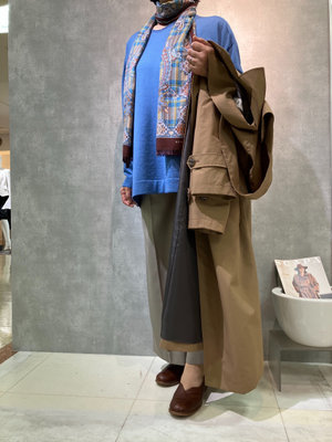 秋コートコーデ SCAPA