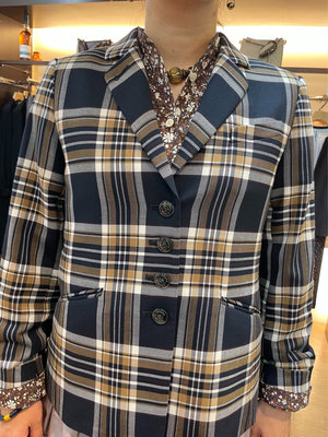 ジャケットコーデ SCAPA