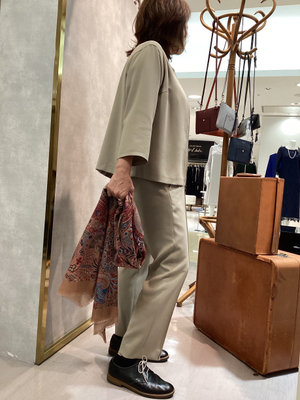 秋のリラックスコーデ SCAPA