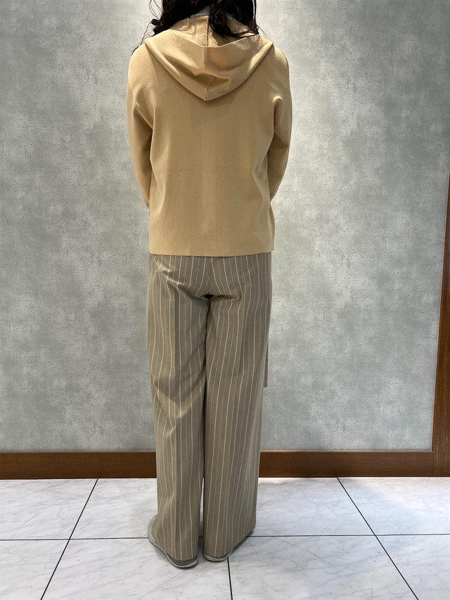 春のカジュアルコーディネート SCAPA