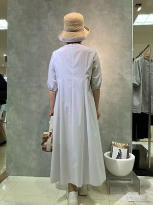 夏のエレガンスカジュアルスタイル1 SCAPA