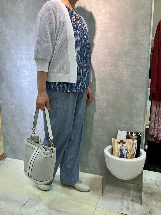 夏　ジャカードブラウスのお出掛けコーデ SCAPA