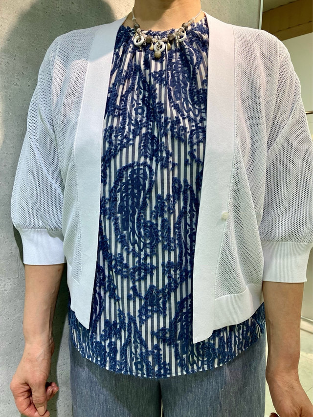 夏　ジャカードブラウスのお出掛けコーデ SCAPA